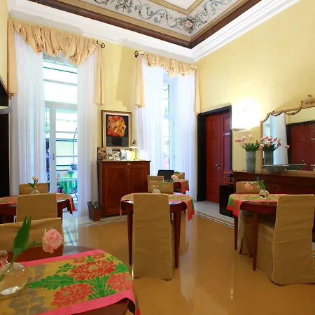 ロカンダ イル マエストレル ホテル 3*