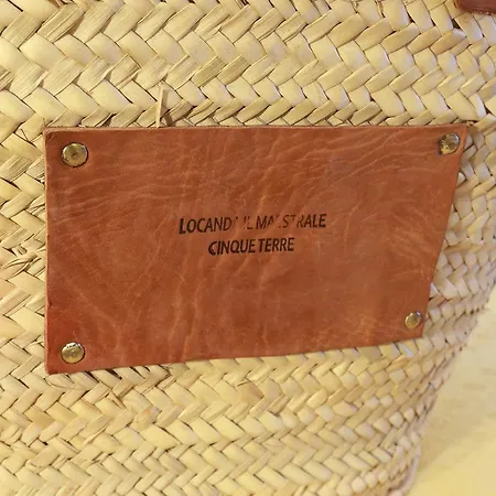 ホテル ロカンダ イル マエストレル