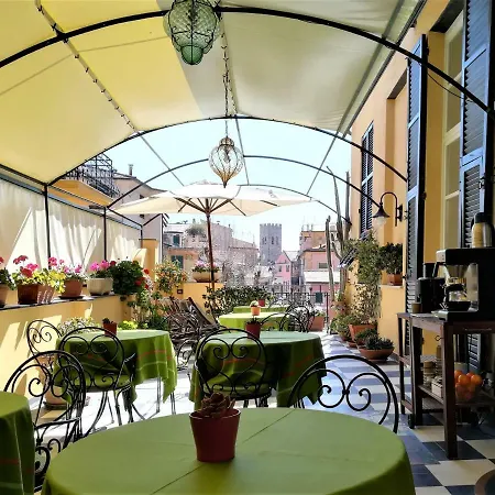 ホテル ロカンダ イル マエストレル 3*